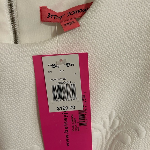 Betsey Johnson white wiggle dress - Picture 9 of 12